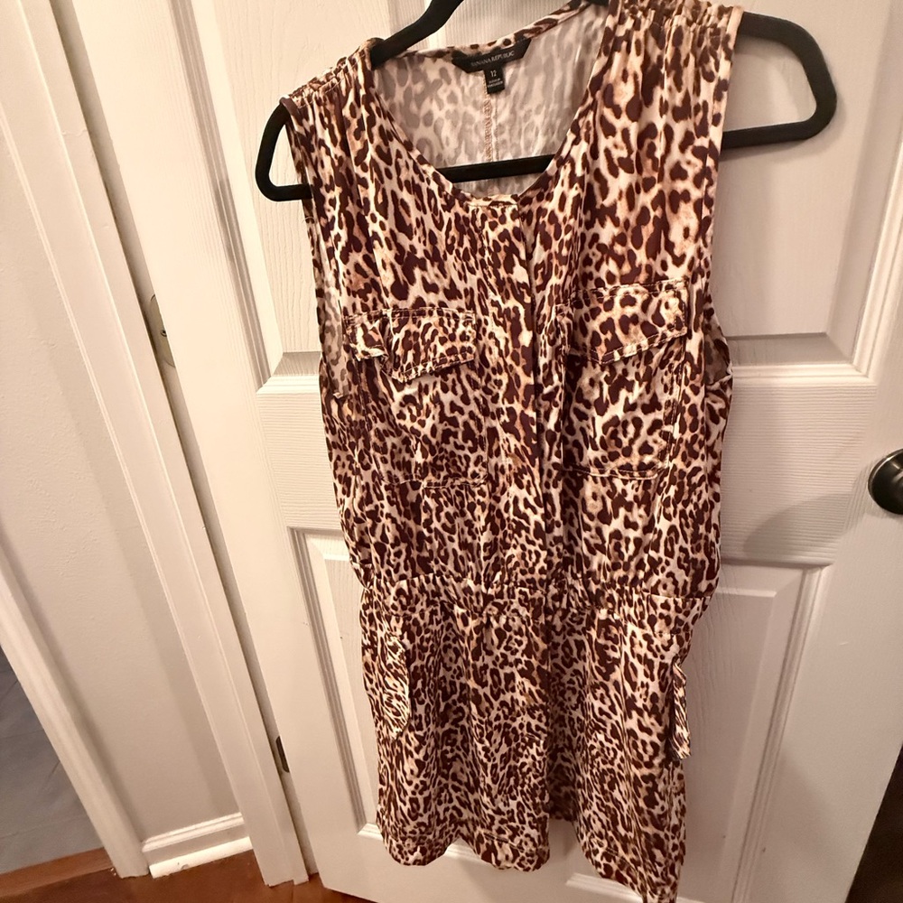 Banana Republic Animal Print Sleeveless Blouse